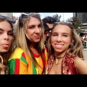 Meet your Posher, Abbey